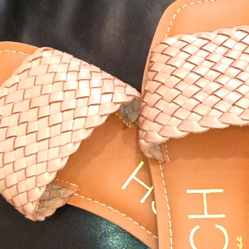 Beach By Matisse Woven Slide Sandals - Picture 4 of 4